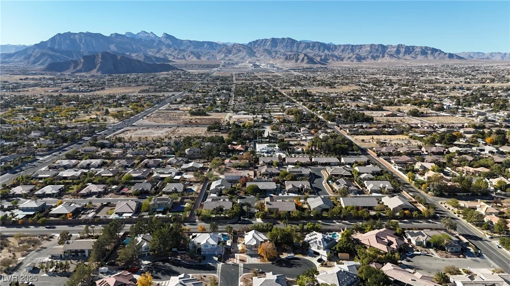 4933 Gate Fall, Las Vegas, NV 89149