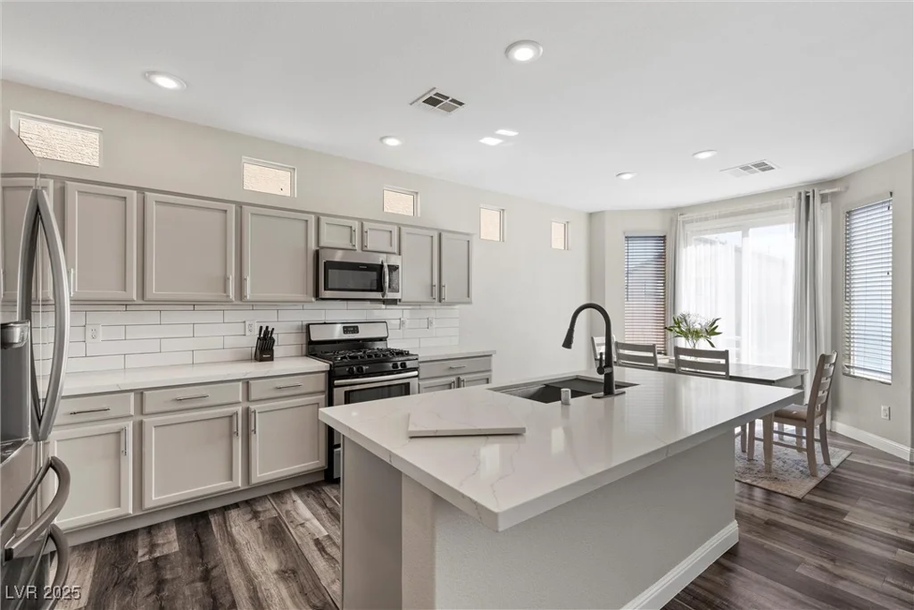 10655 Tray Mountain, Las Vegas, NV 89166