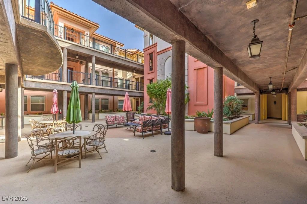64 Strada Principale, Henderson, NV 89011