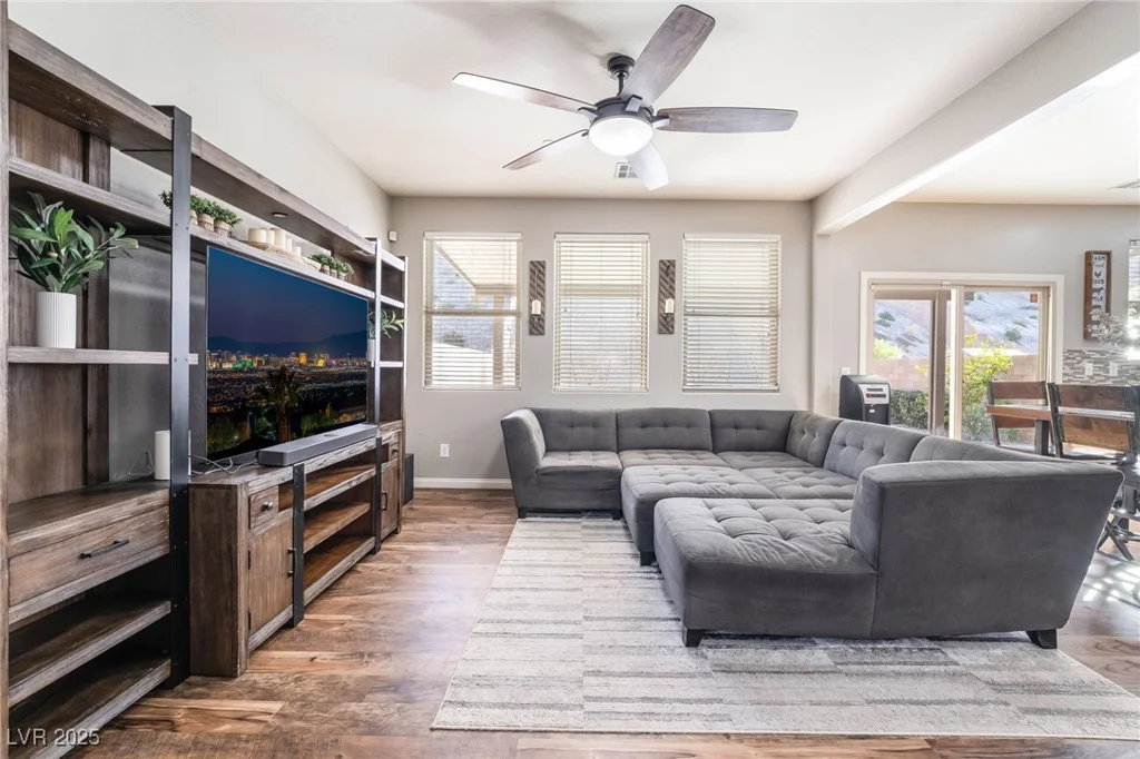 589 Via Medici, Henderson, NV 89011