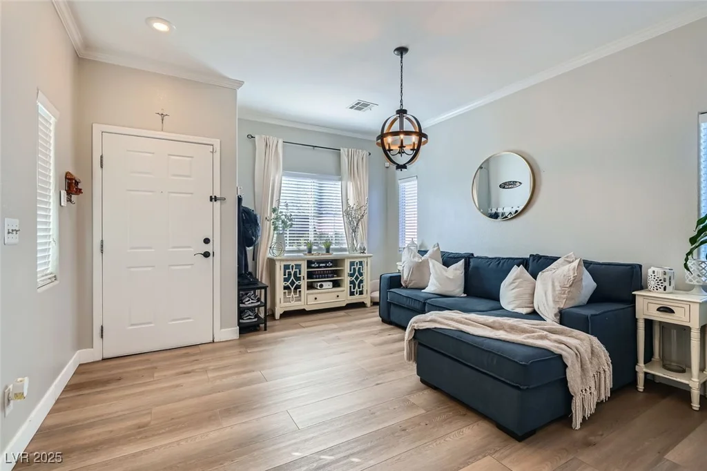 6092 Alameda Padre, Las Vegas, NV 89139