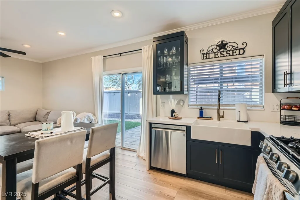 6092 Alameda Padre, Las Vegas, NV 89139