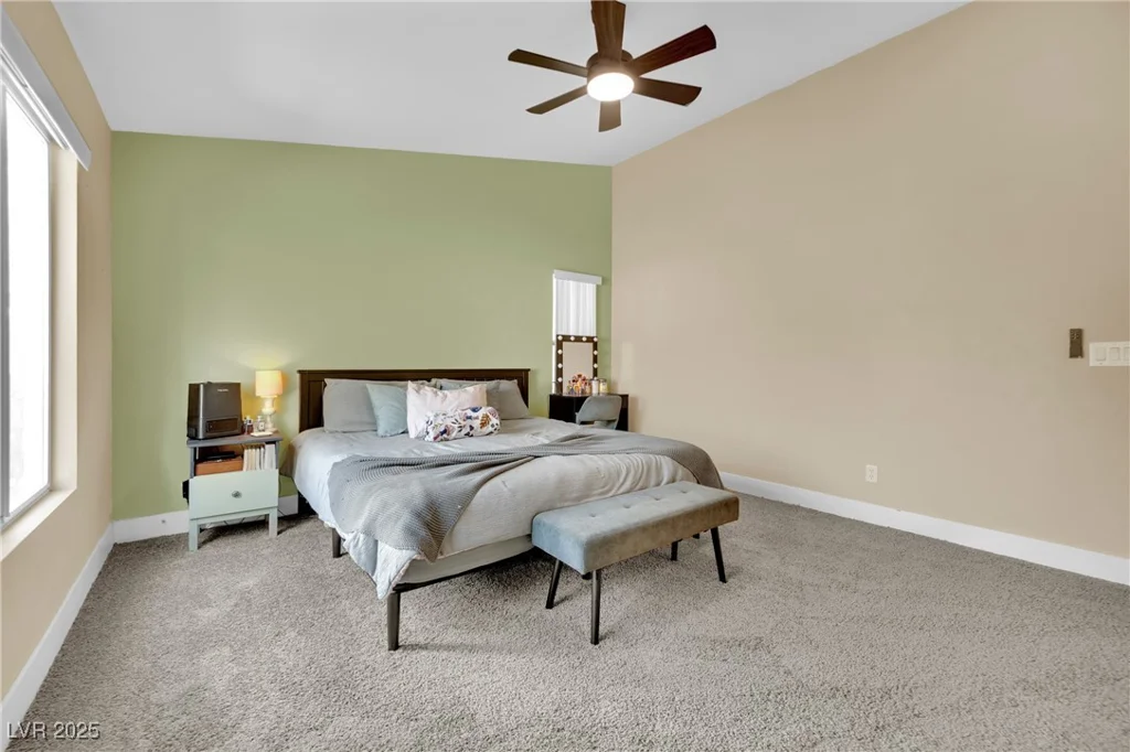 1914 Night Shadow, North Las Vegas, NV 89031