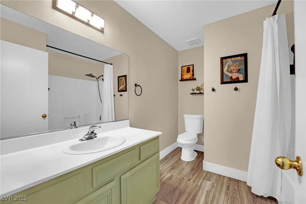 1914 Night Shadow, North Las Vegas, NV 89031