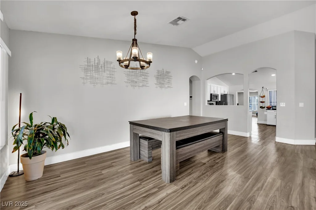 1914 Night Shadow, North Las Vegas, NV 89031