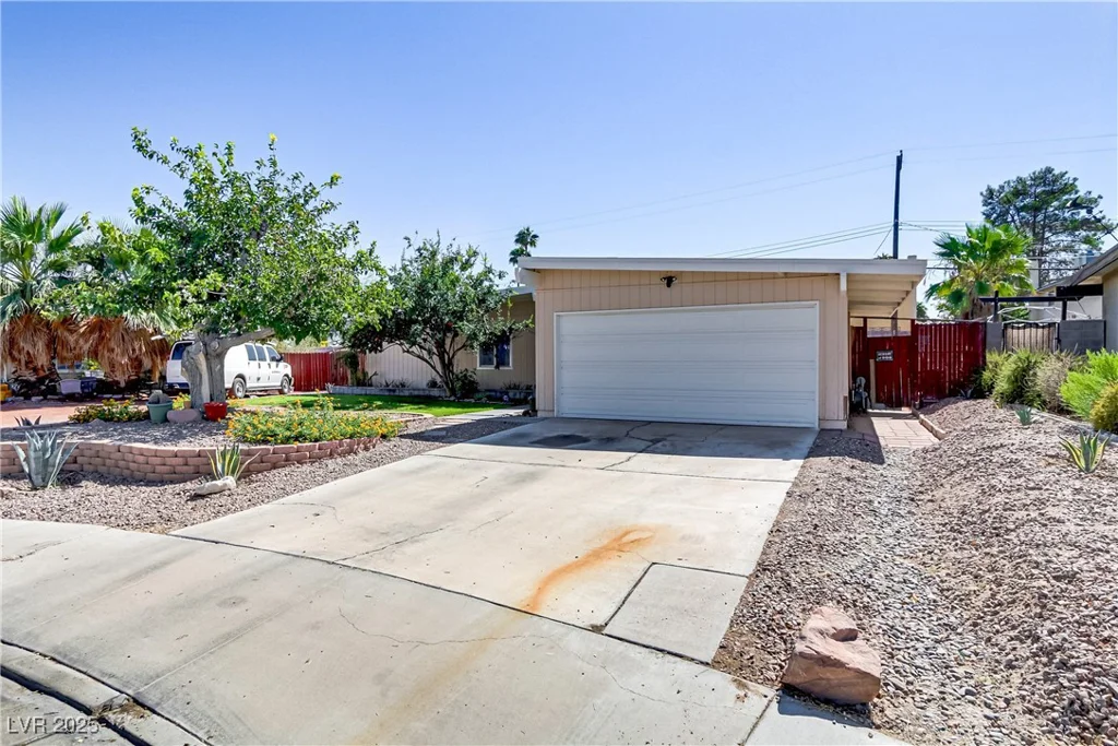 5109 Sugarfoot, Las Vegas, NV 89107