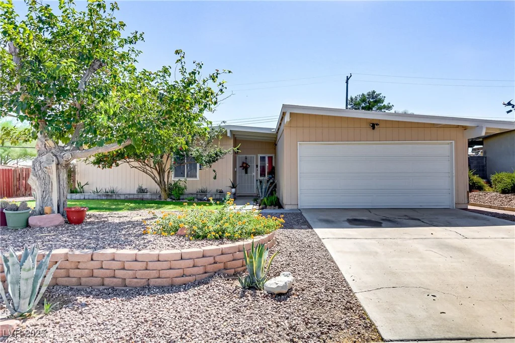 5109 Sugarfoot, Las Vegas, NV 89107