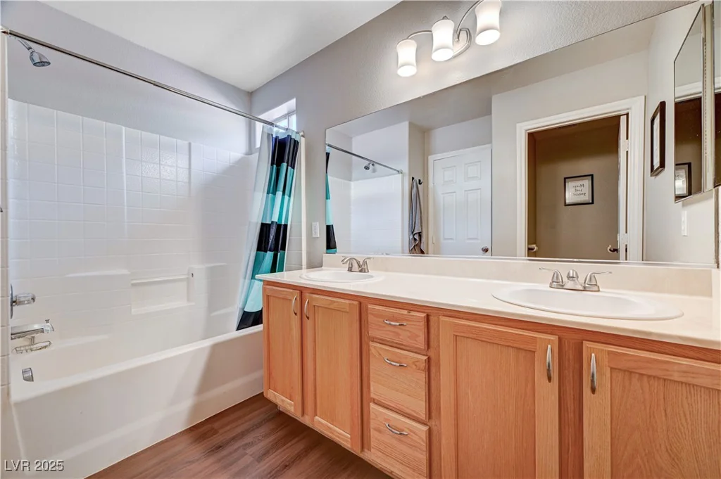 5453 Brass Hills, Las Vegas, NV 89122