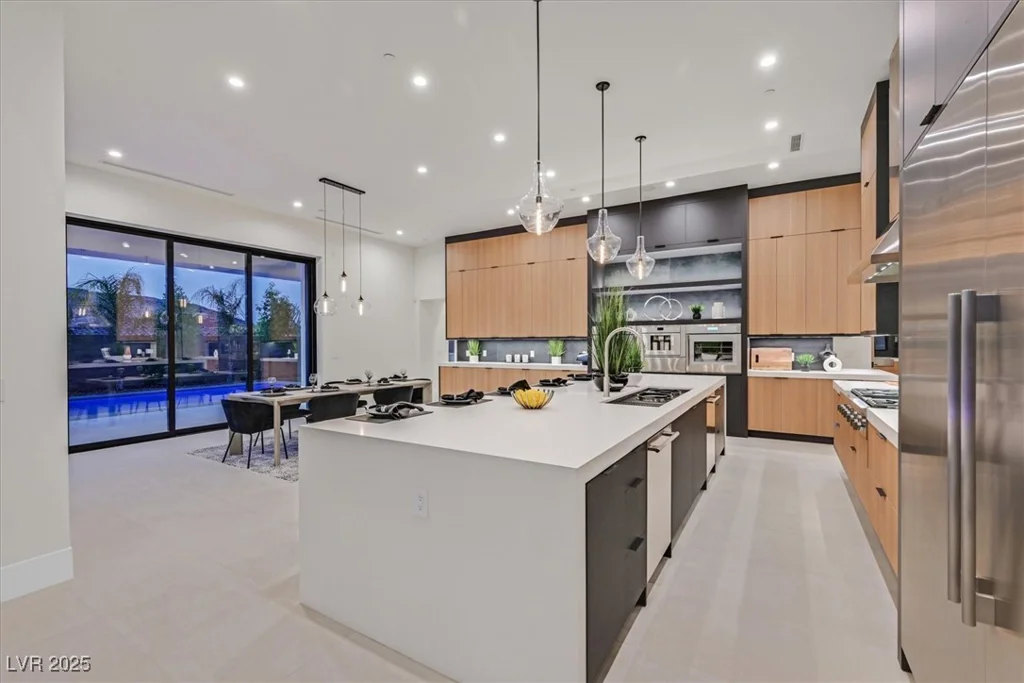 34 Vintage Canyon, Las Vegas, NV 89141