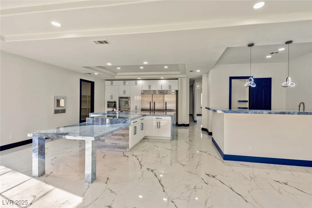 8625 Scarsdale, Las Vegas, NV 89117