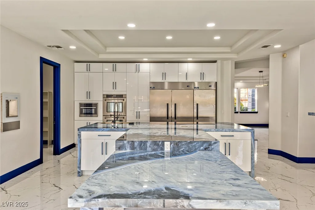 8625 Scarsdale, Las Vegas, NV 89117