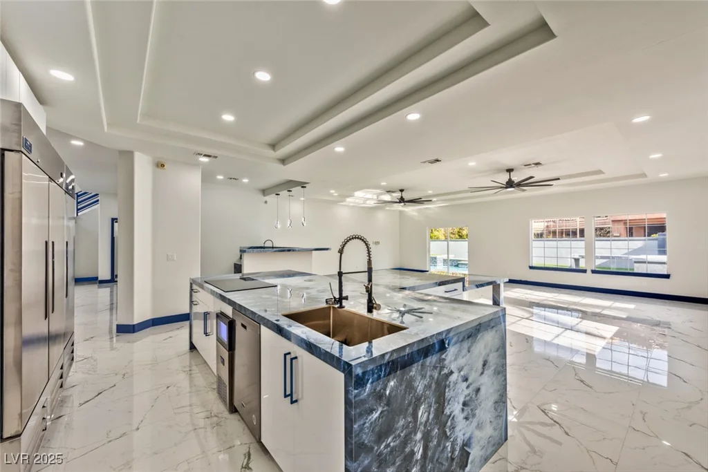 8625 Scarsdale, Las Vegas, NV 89117