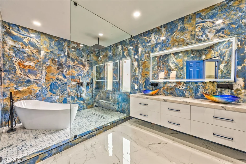 8625 Scarsdale, Las Vegas, NV 89117