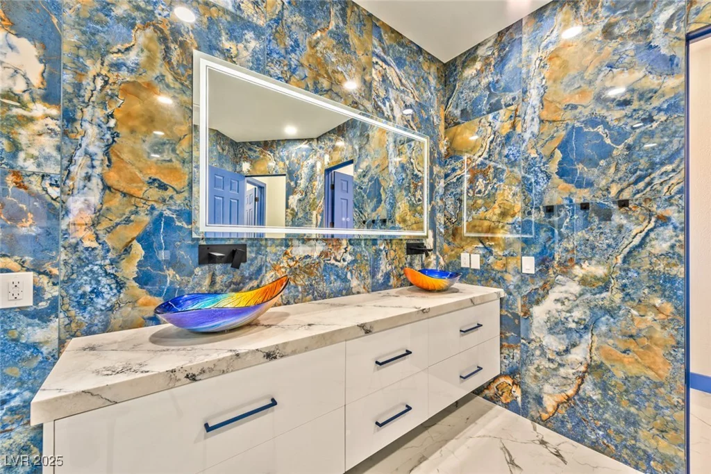 8625 Scarsdale, Las Vegas, NV 89117