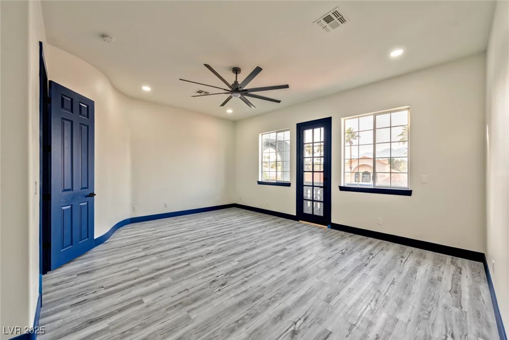 8625 Scarsdale, Las Vegas, NV 89117