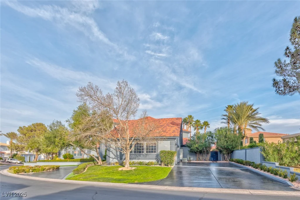 8625 Scarsdale, Las Vegas, NV 89117