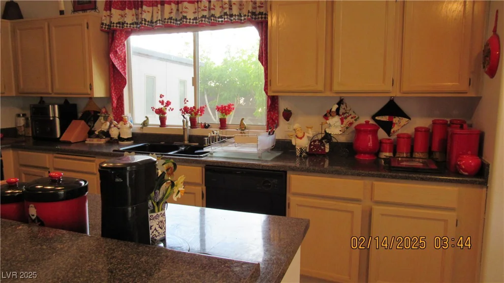 3805 Vidalia, North Las Vegas, NV 89031