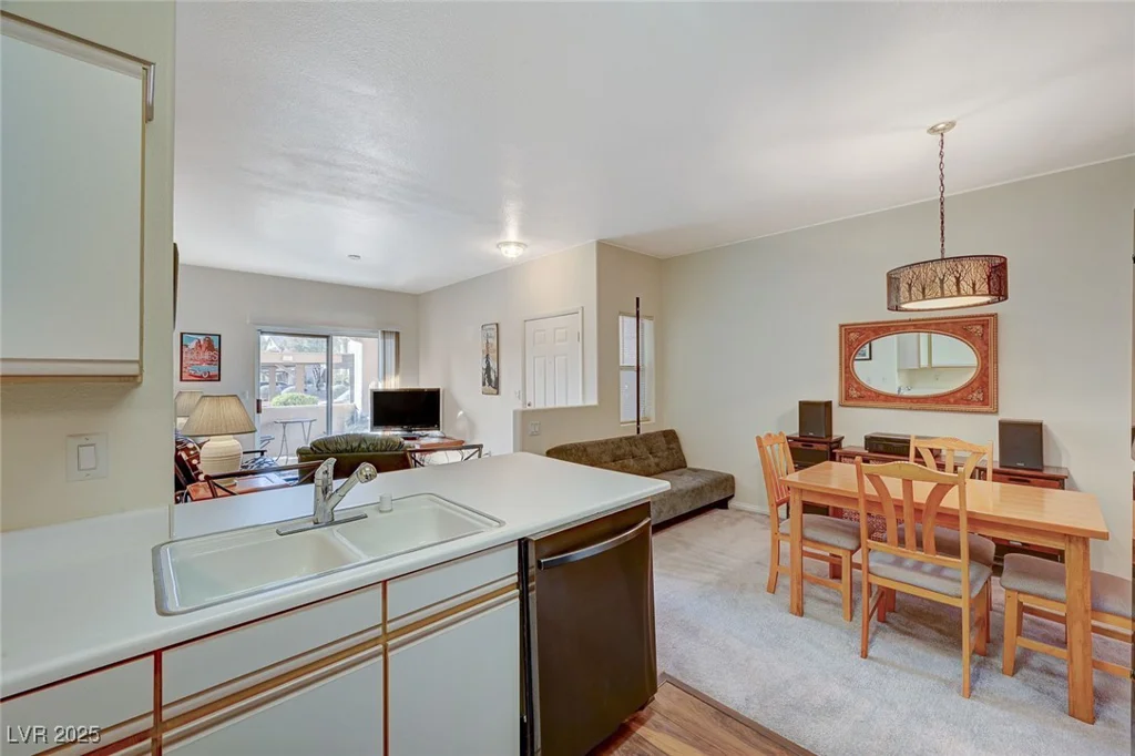 5751 Hacienda, Las Vegas, NV 89122