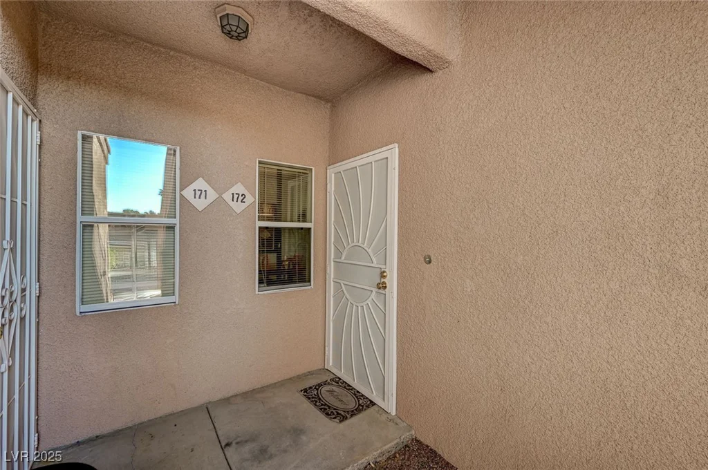 5751 Hacienda, Las Vegas, NV 89122