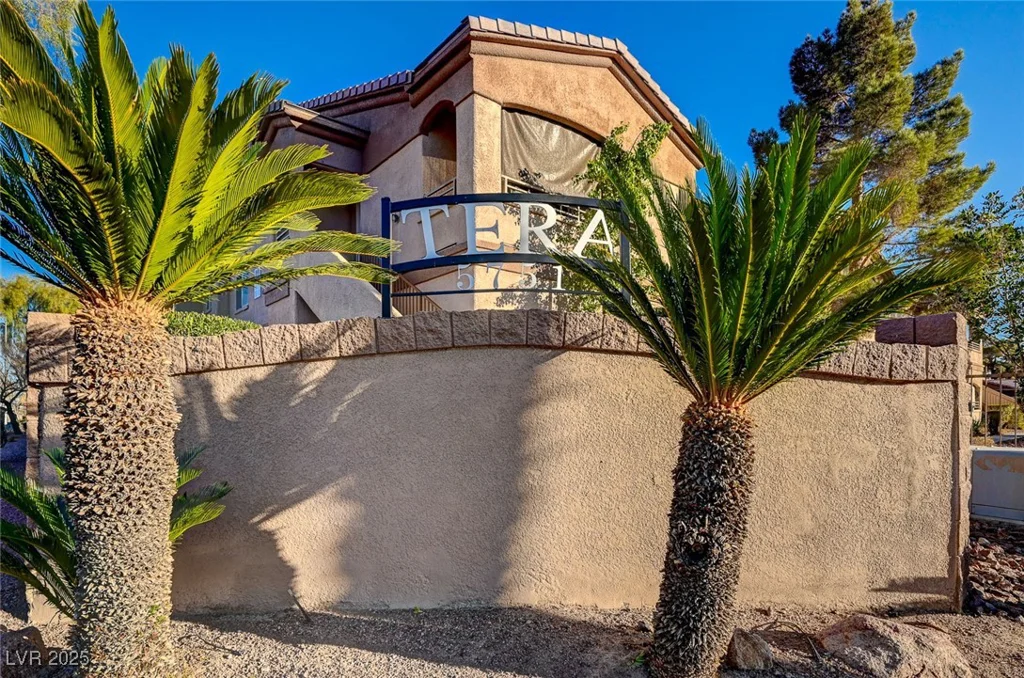 5751 Hacienda, Las Vegas, NV 89122
