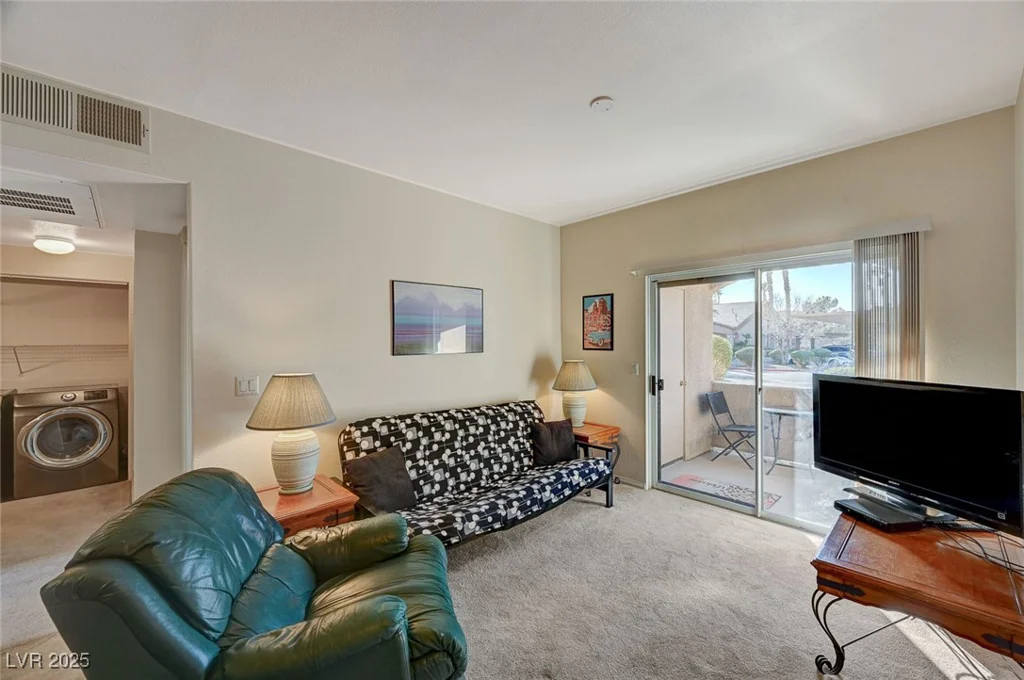 5751 Hacienda, Las Vegas, NV 89122