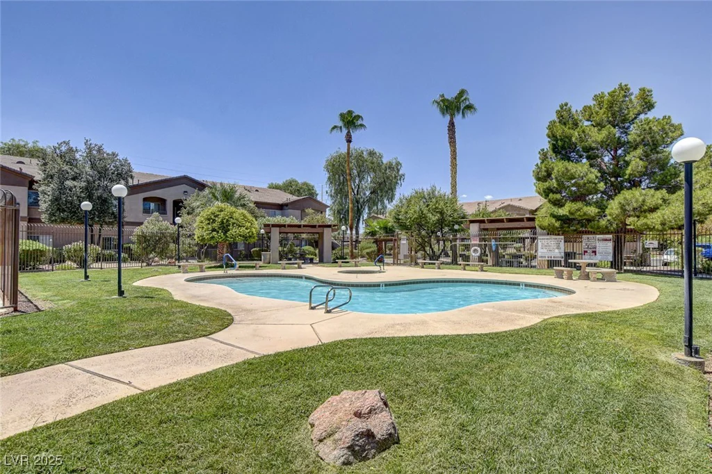 5751 Hacienda, Las Vegas, NV 89122