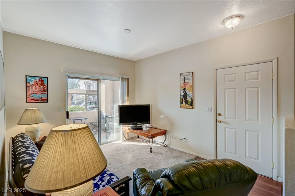 5751 Hacienda, Las Vegas, NV 89122