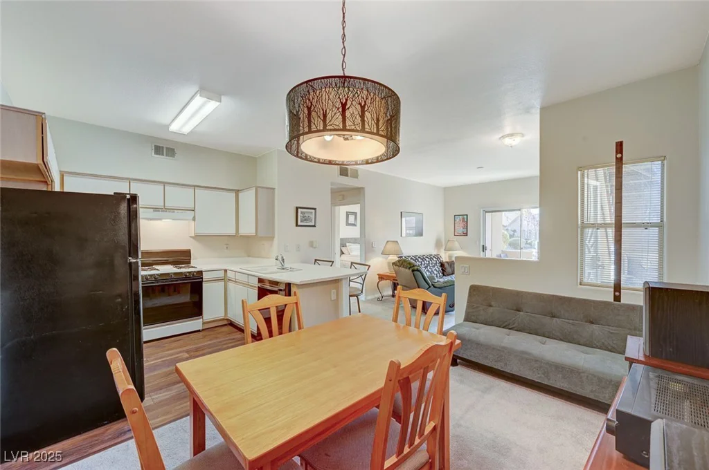 5751 Hacienda, Las Vegas, NV 89122