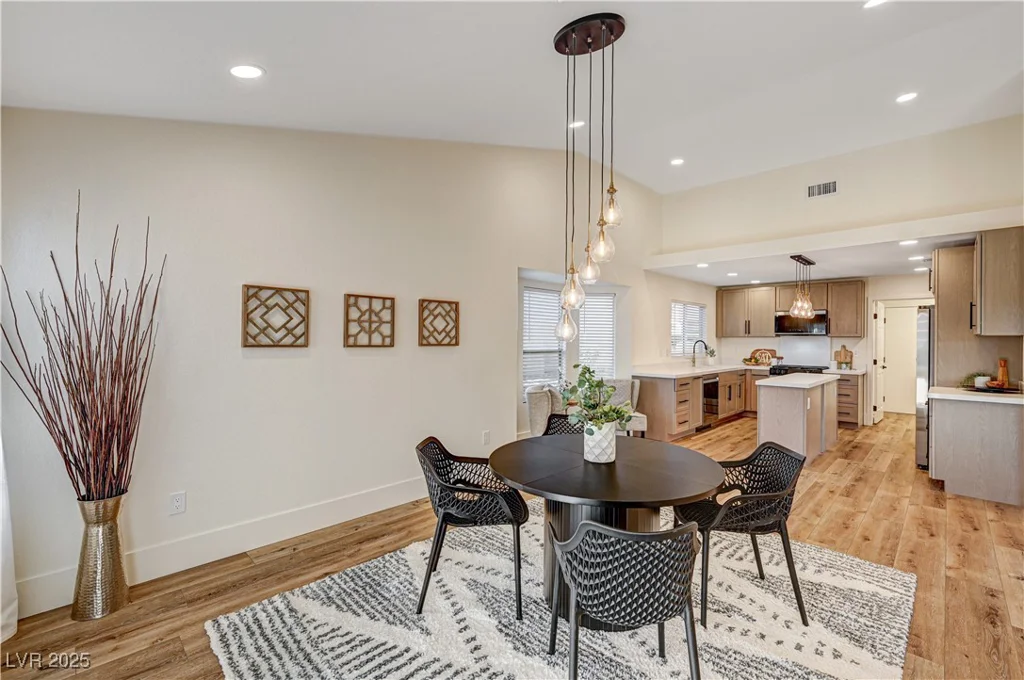 9545 Eagle Valley, Las Vegas, NV 89134