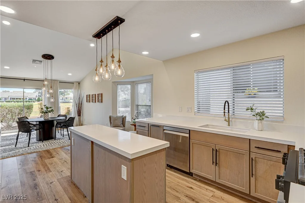 9545 Eagle Valley, Las Vegas, NV 89134