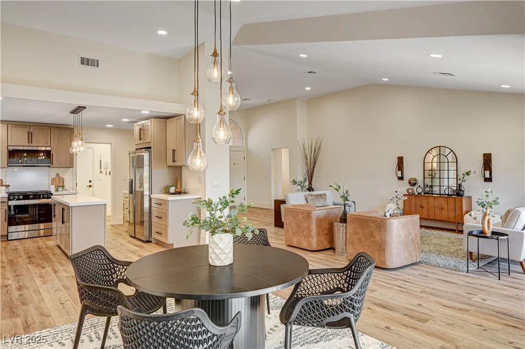 9545 Eagle Valley, Las Vegas, NV 89134