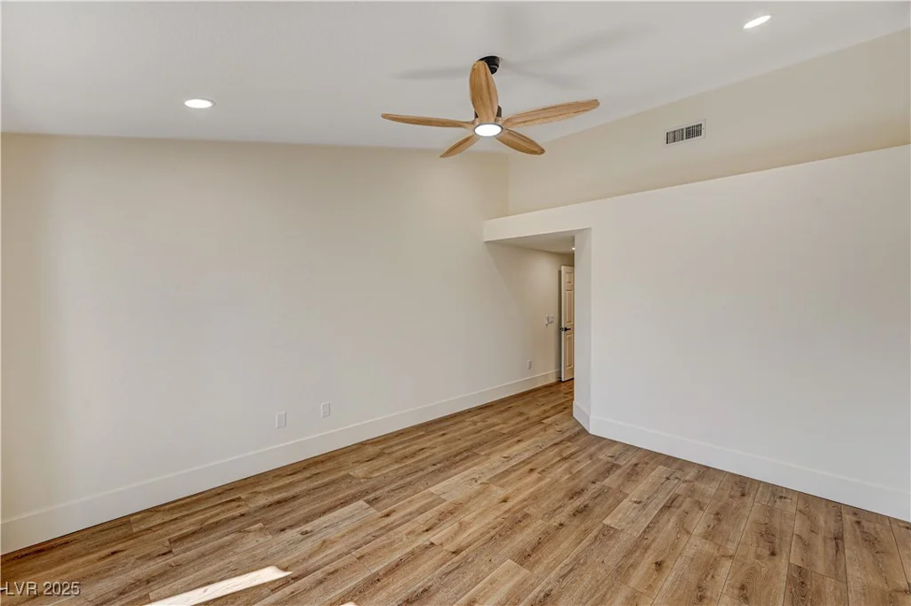 9545 Eagle Valley, Las Vegas, NV 89134