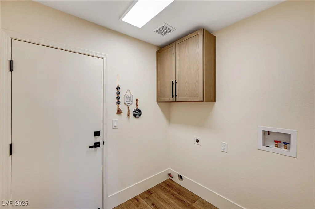 9545 Eagle Valley, Las Vegas, NV 89134