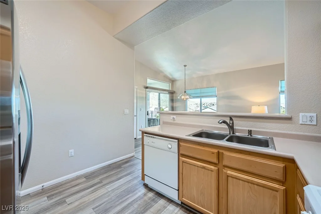 3574 Desert Cliff, Las Vegas, NV 89129