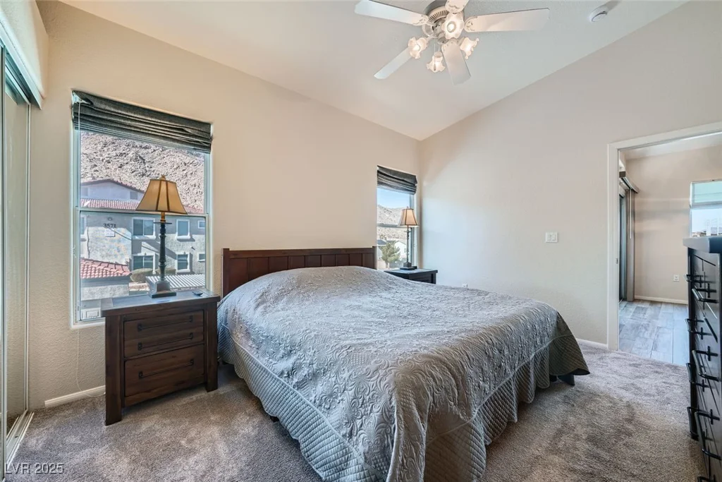 3574 Desert Cliff, Las Vegas, NV 89129