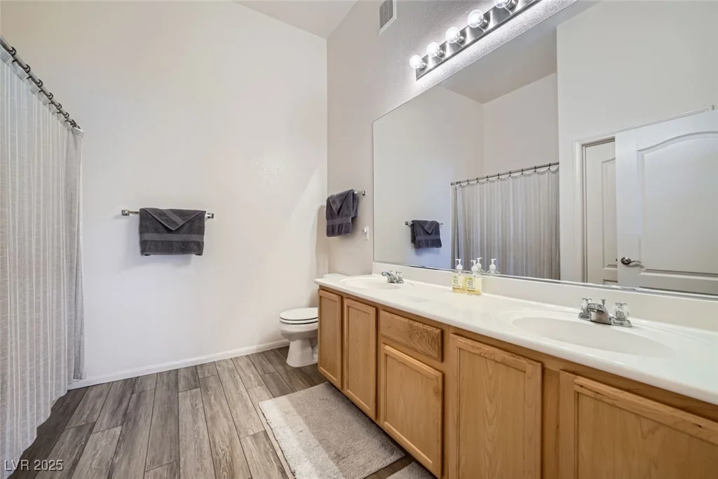 3574 Desert Cliff, Las Vegas, NV 89129