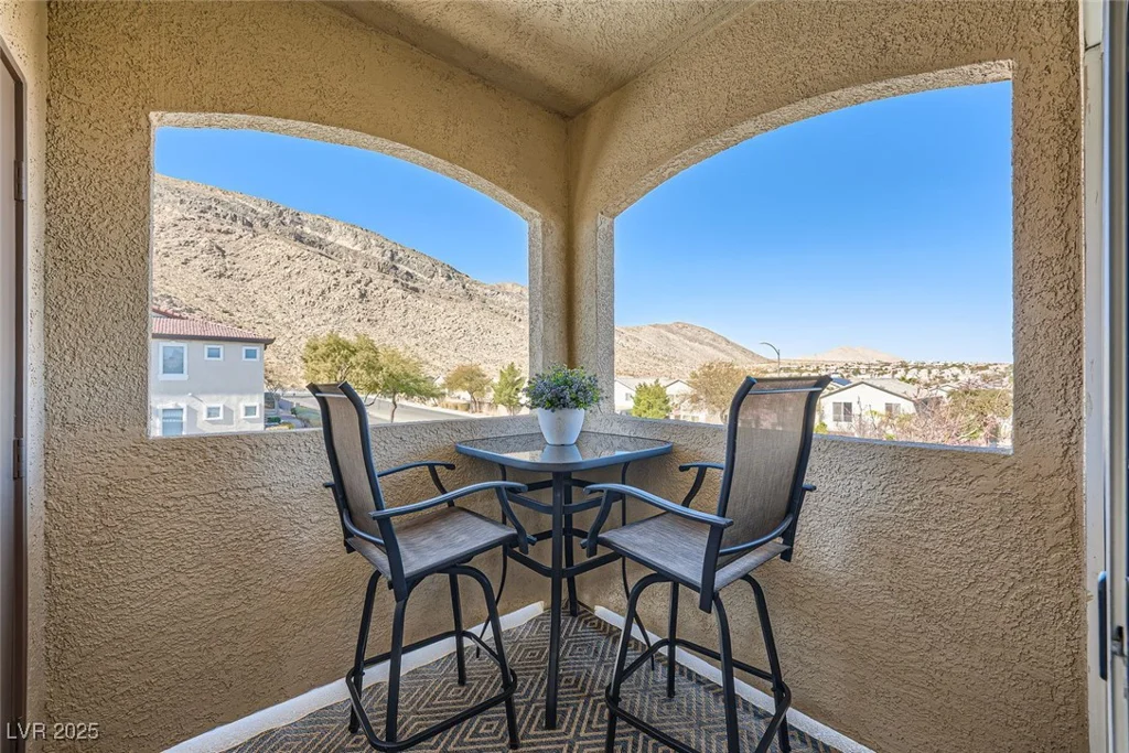 3574 Desert Cliff, Las Vegas, NV 89129