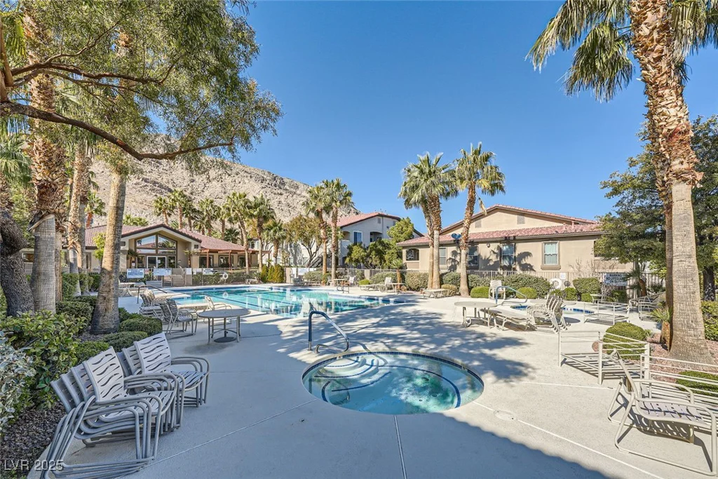 3574 Desert Cliff, Las Vegas, NV 89129