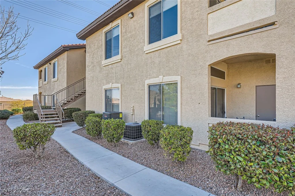 3574 Desert Cliff, Las Vegas, NV 89129
