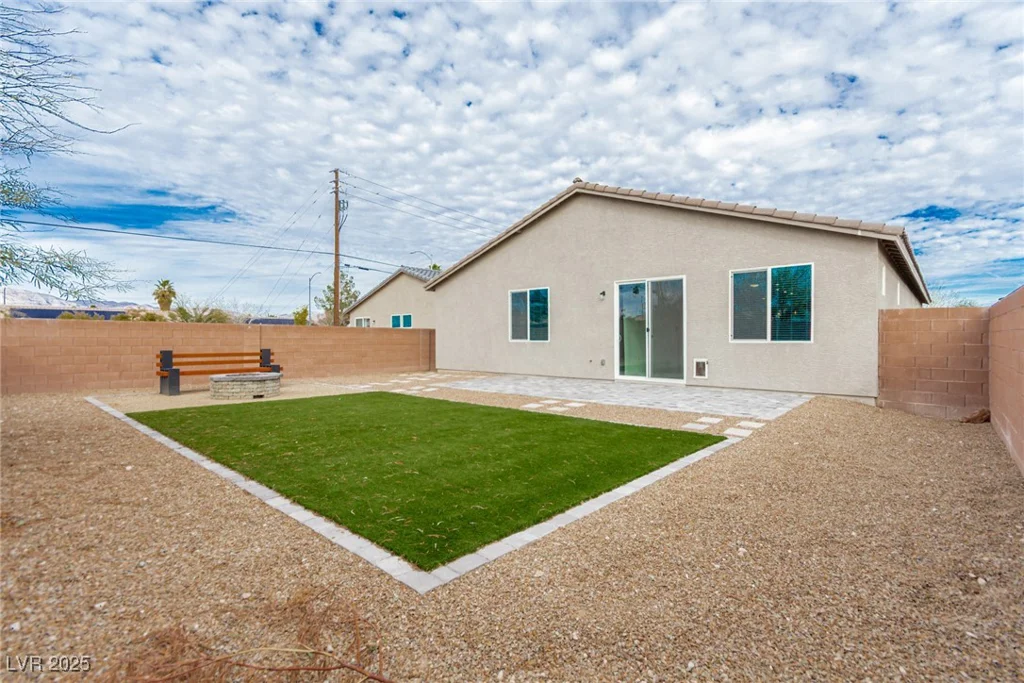 5147 Stonecrop, North Las Vegas, NV 89031