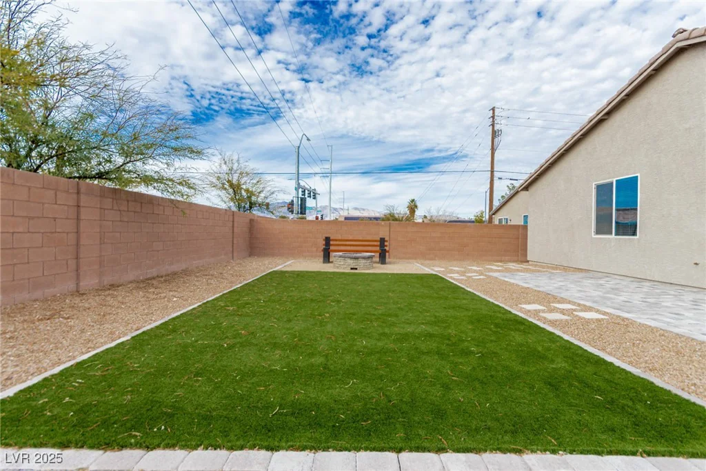 5147 Stonecrop, North Las Vegas, NV 89031