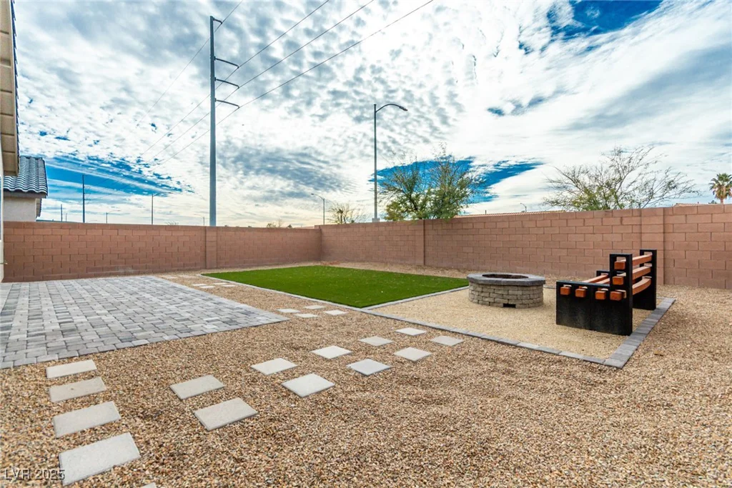 5147 Stonecrop, North Las Vegas, NV 89031