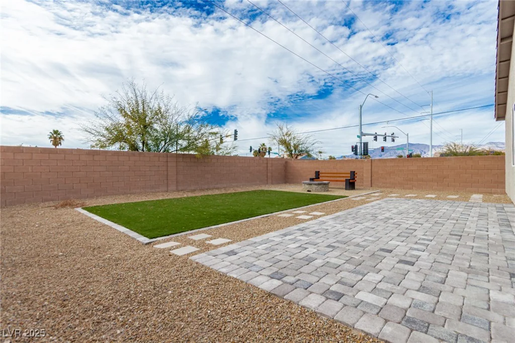 5147 Stonecrop, North Las Vegas, NV 89031