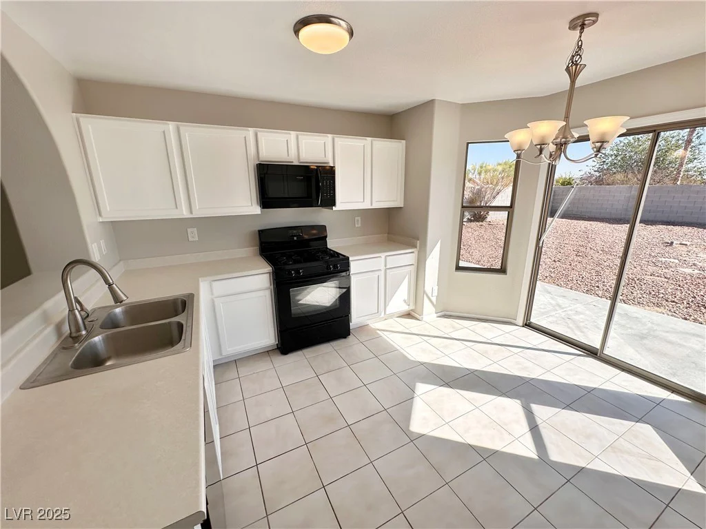 7896 Muldrow, Las Vegas, NV 89139