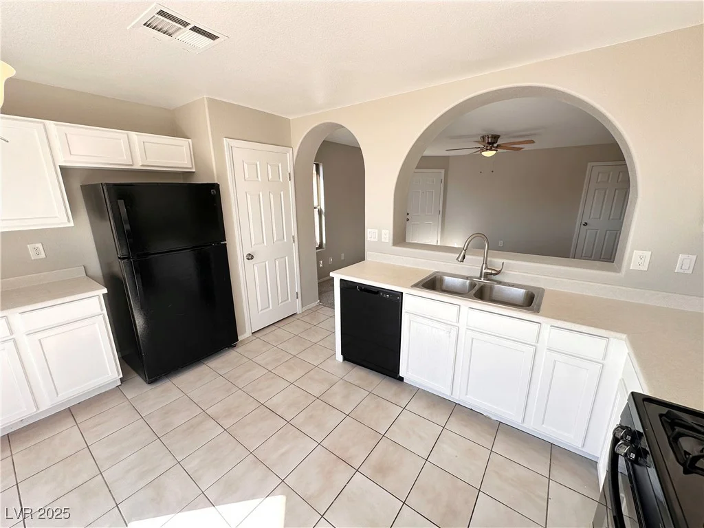 7896 Muldrow, Las Vegas, NV 89139