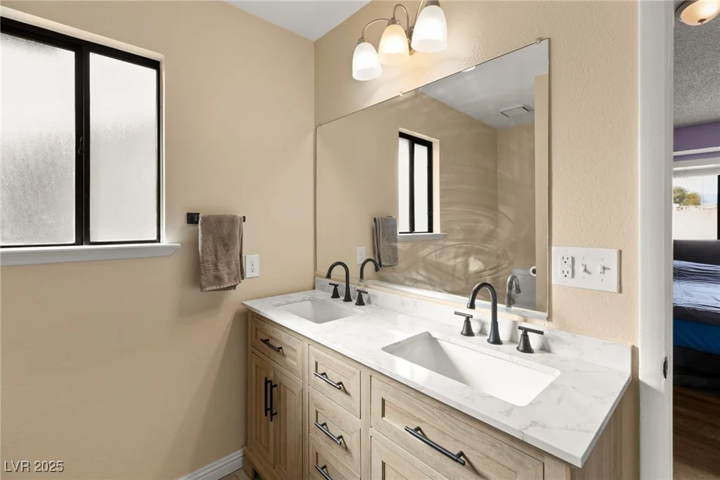 5900 Tippin, Las Vegas, NV 89130
