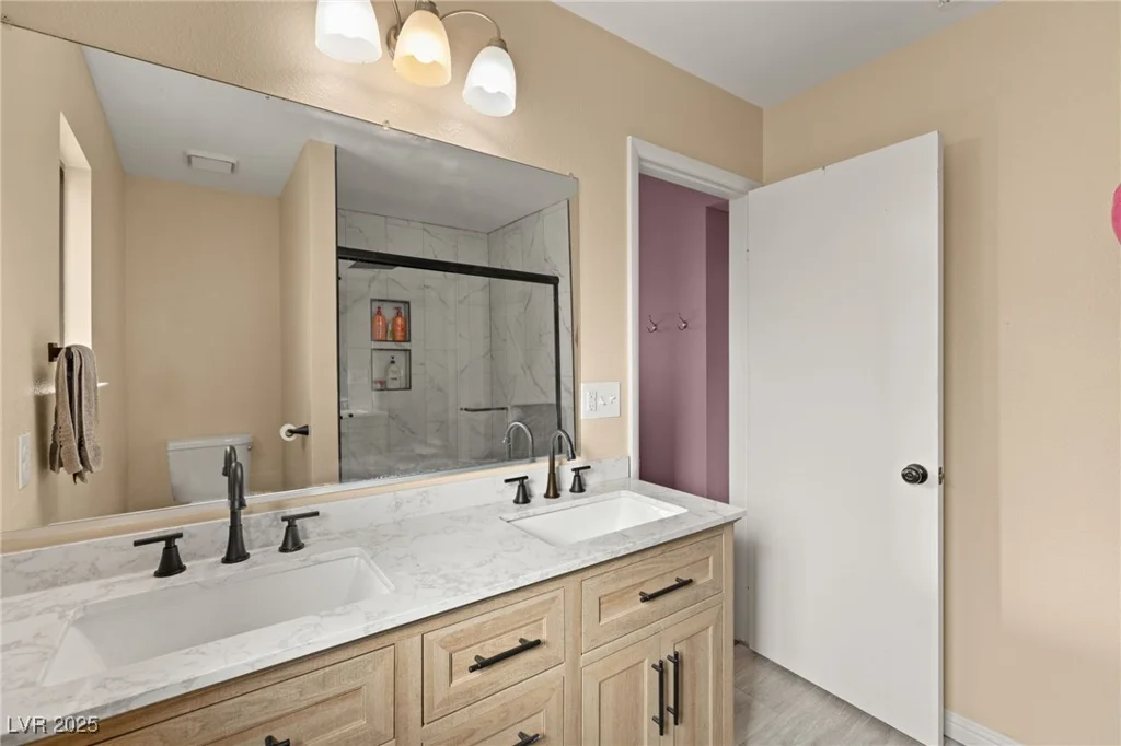 5900 Tippin, Las Vegas, NV 89130