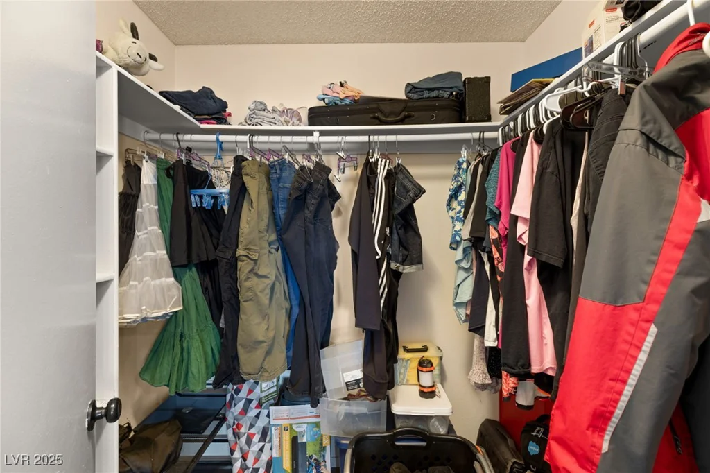 5900 Tippin, Las Vegas, NV 89130