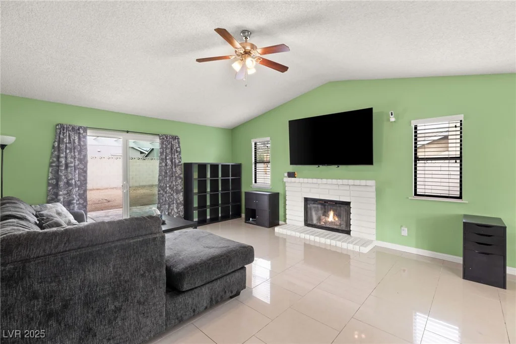 5900 Tippin, Las Vegas, NV 89130