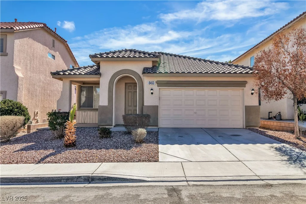 8453 Garnet Peak, Las Vegas, NV 89117
